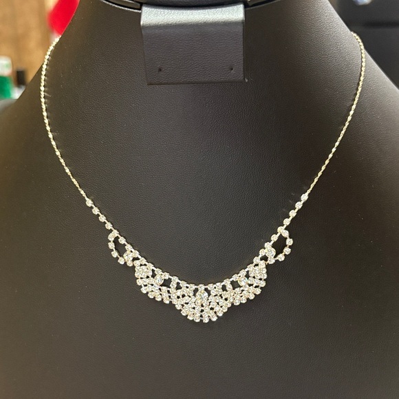 Claire's Jewelry - Claire’s Elegant Silver Crystal Necklace